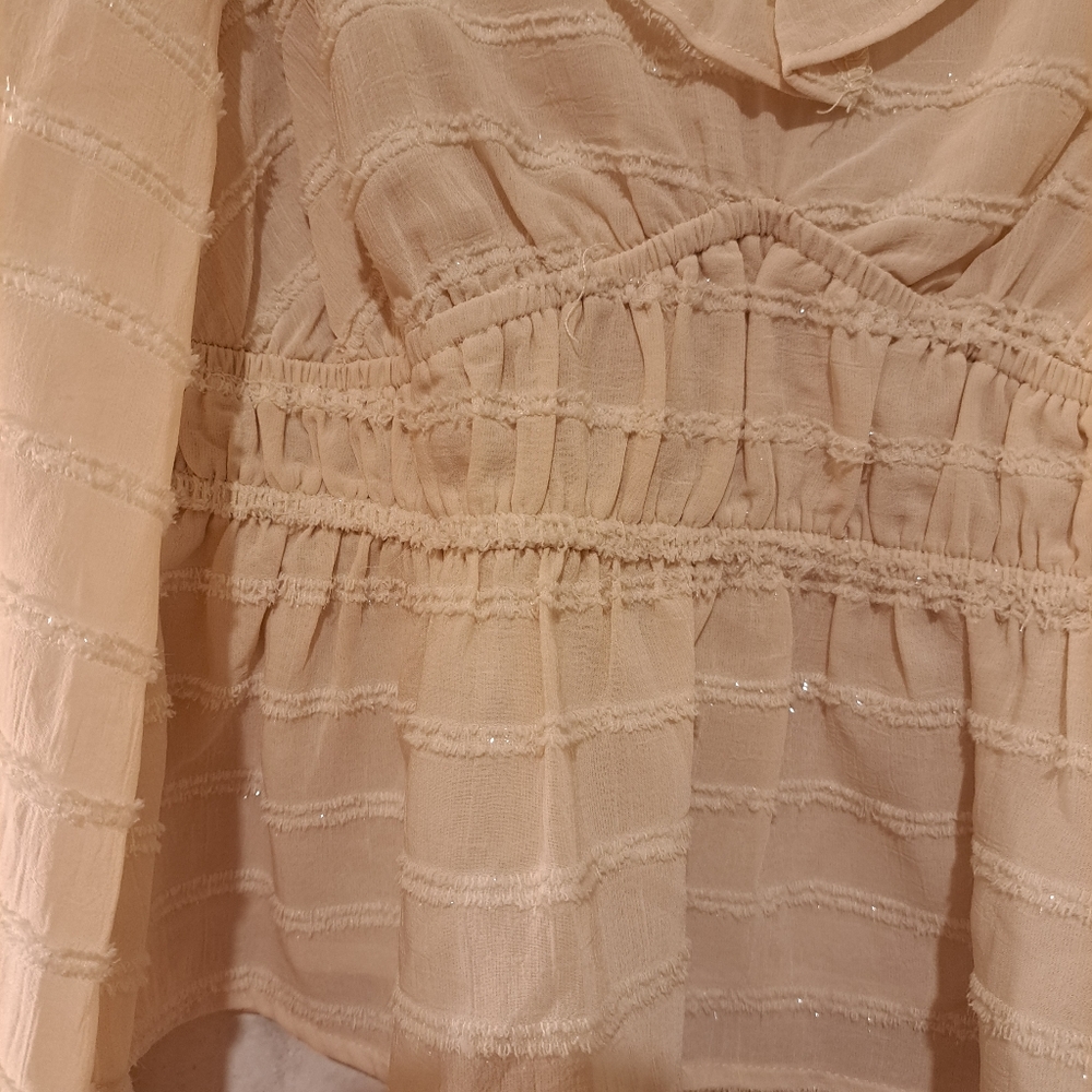 ASTR THE LABEL ZIVA LONG SLEEVE RUFFLED ROMANTIC TOP SIZE M - Picture 5 of 14
